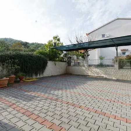 Vila Ivarossa Apartament *