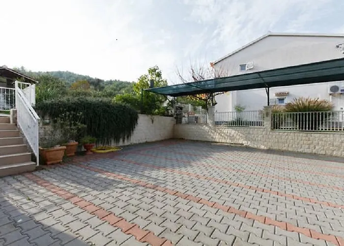 Ivarossa Apartmán *